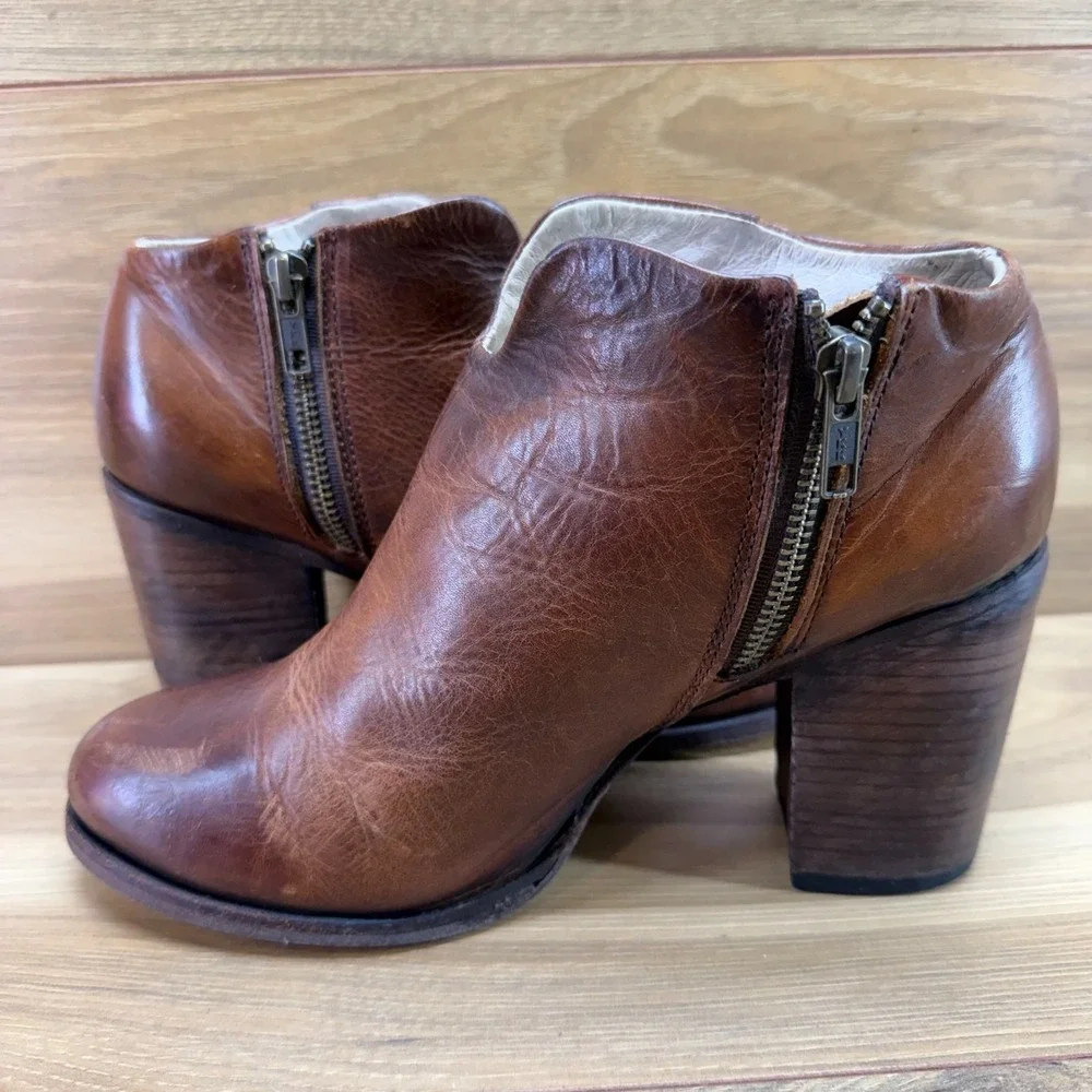 FREEBIRD Darius Bootie Brown Leather 9 Stacked Heel Zip Boho Festival Chic